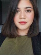 Short Straight Lace Front Human Hair Wigs With Side Bangs 12 Inches